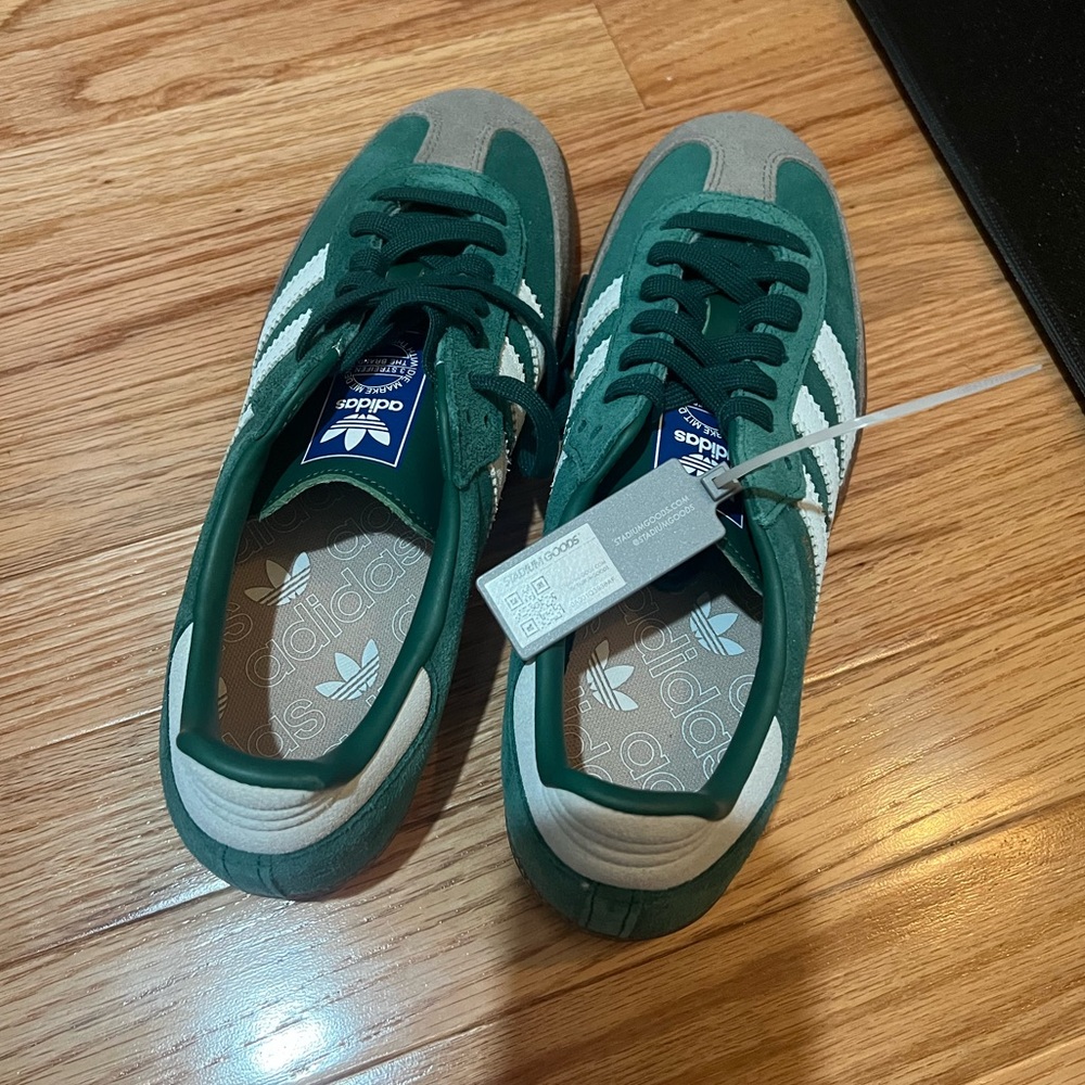 NIB Adidas Samba in Collegiate Green